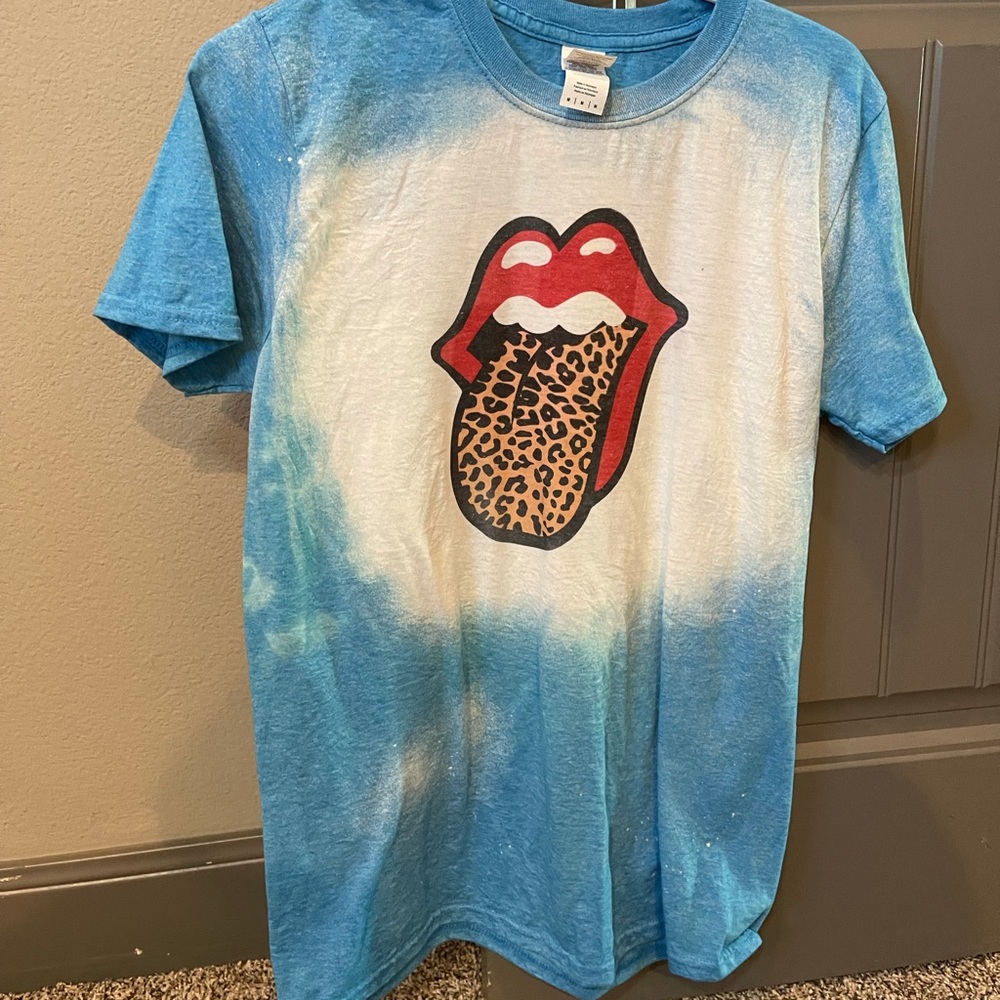 Bleached T-shirt